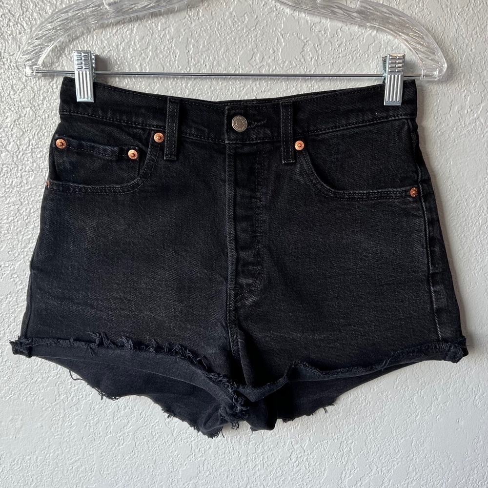 Levi’s ribcage black cut-off button fly denim shorts sz 27